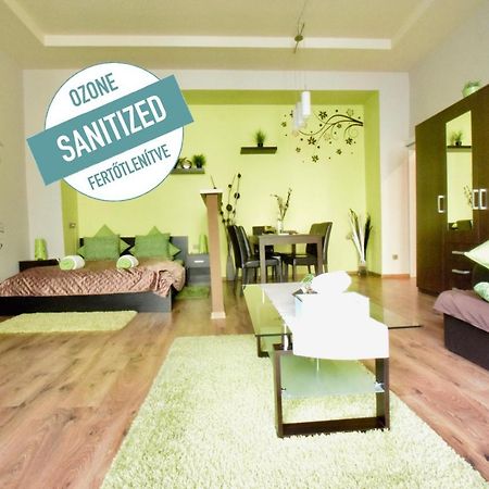 Standard Apartment By Hi5 - Feherhajo ブダペスト エクステリア 写真